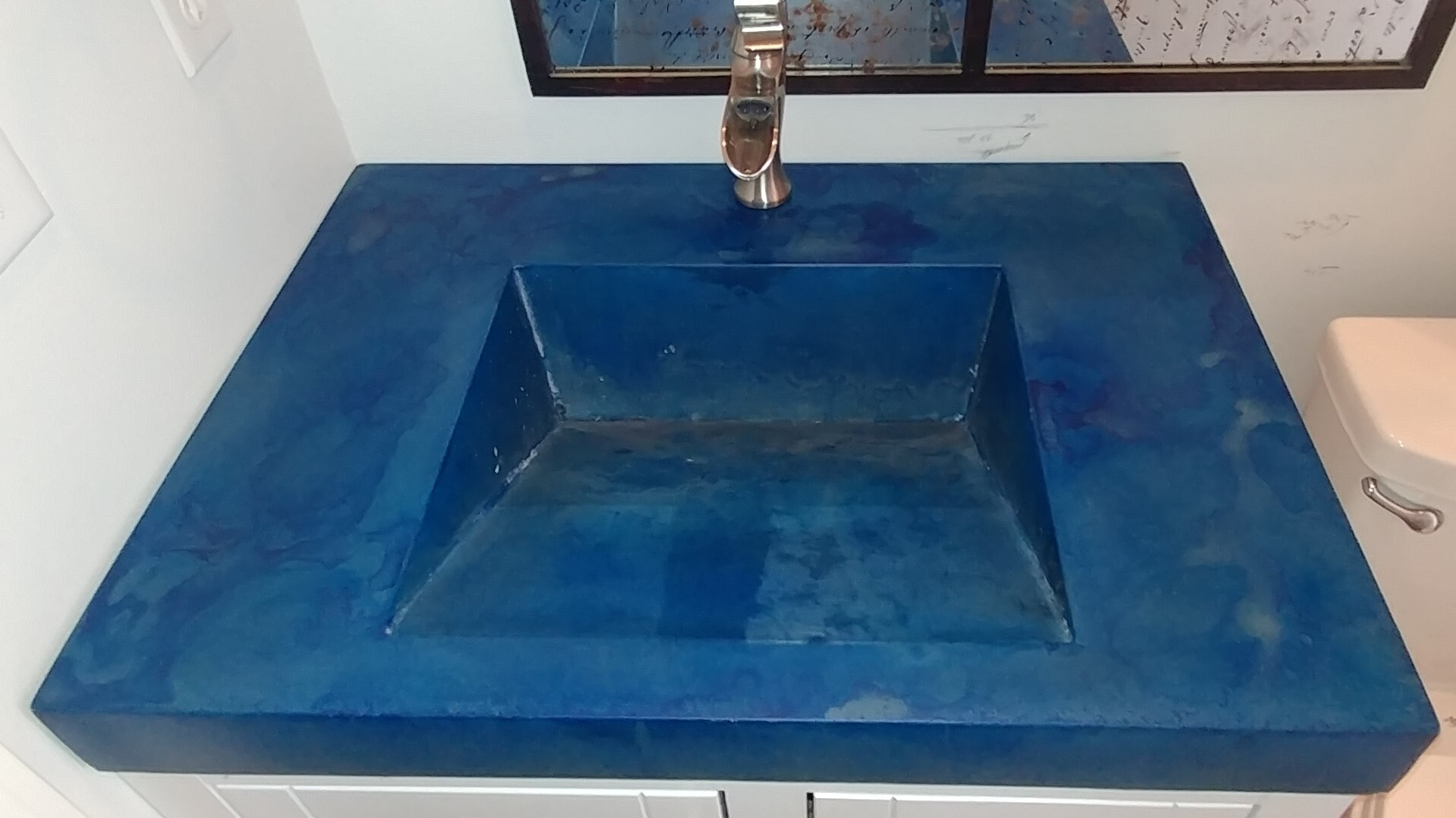 Electric Blue Slit Drain Sink
